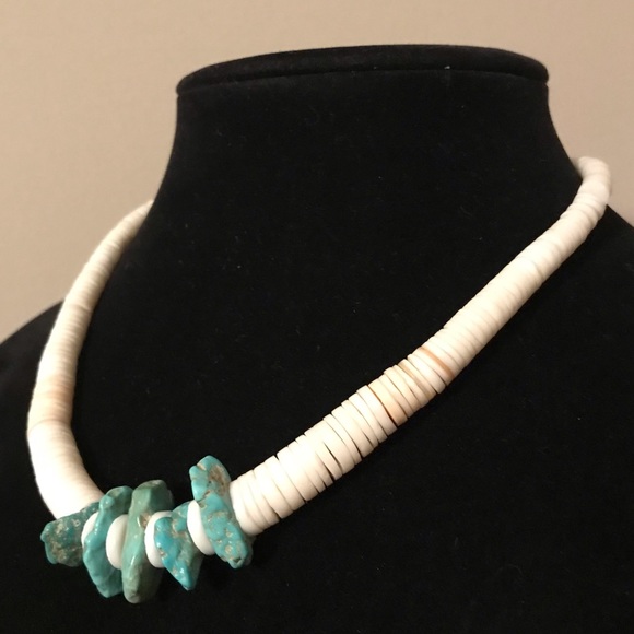 Classy Vintage Heishi Shell Polished Real Turquoise Stone Necklace 17”L - Picture 2 of 13